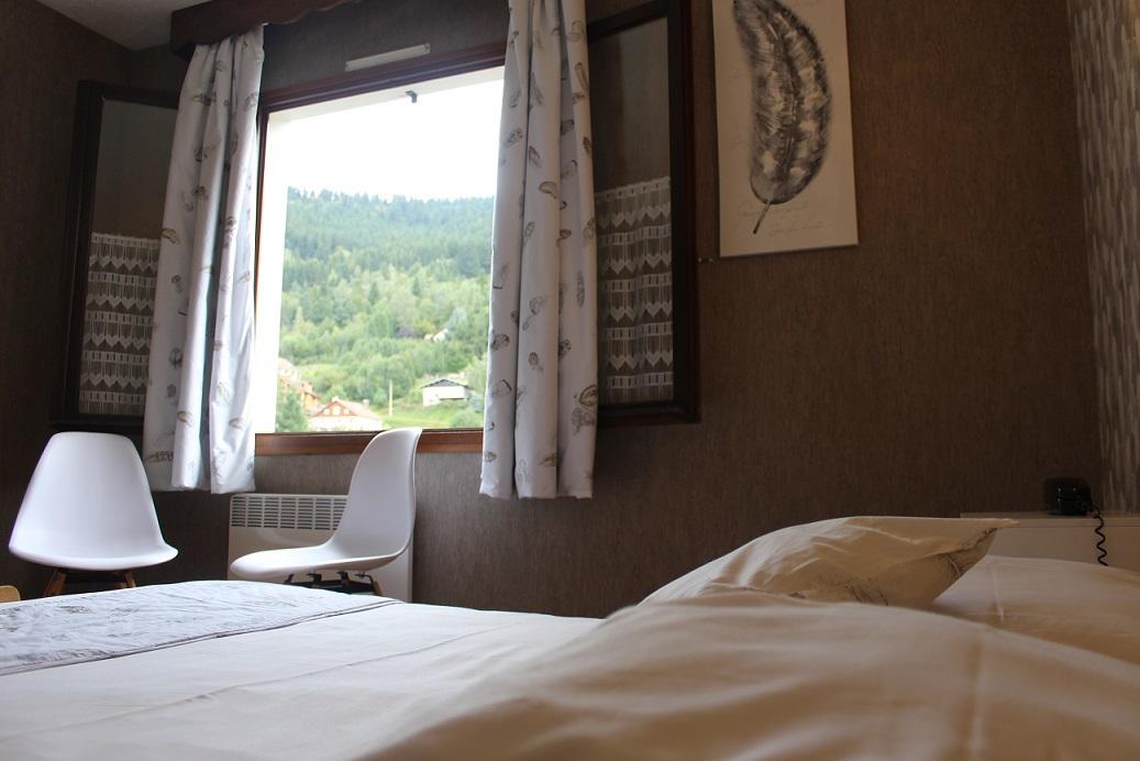 Hotel Les Bruyeres Вантрон Экстерьер фото