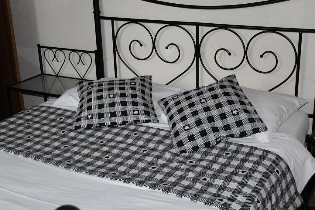 Hotel Les Bruyeres Вантрон Экстерьер фото