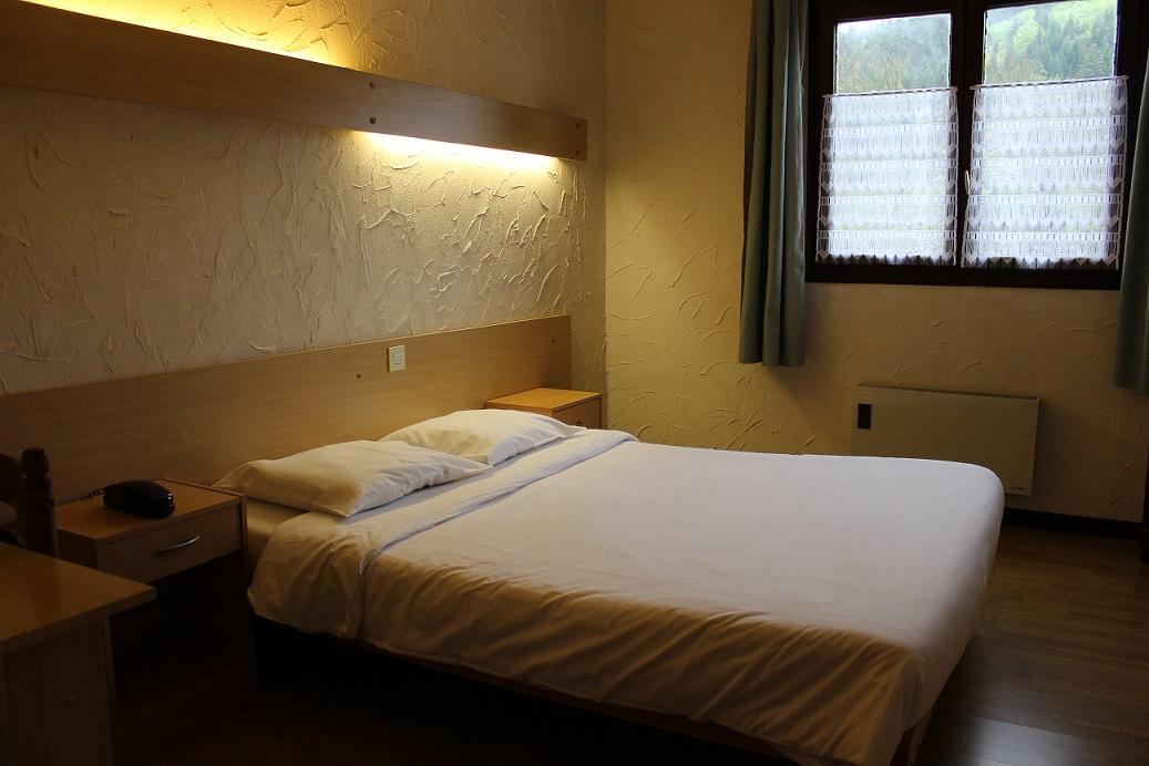 Hotel Les Bruyeres Вантрон Экстерьер фото
