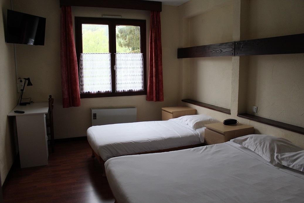 Hotel Les Bruyeres Вантрон Экстерьер фото