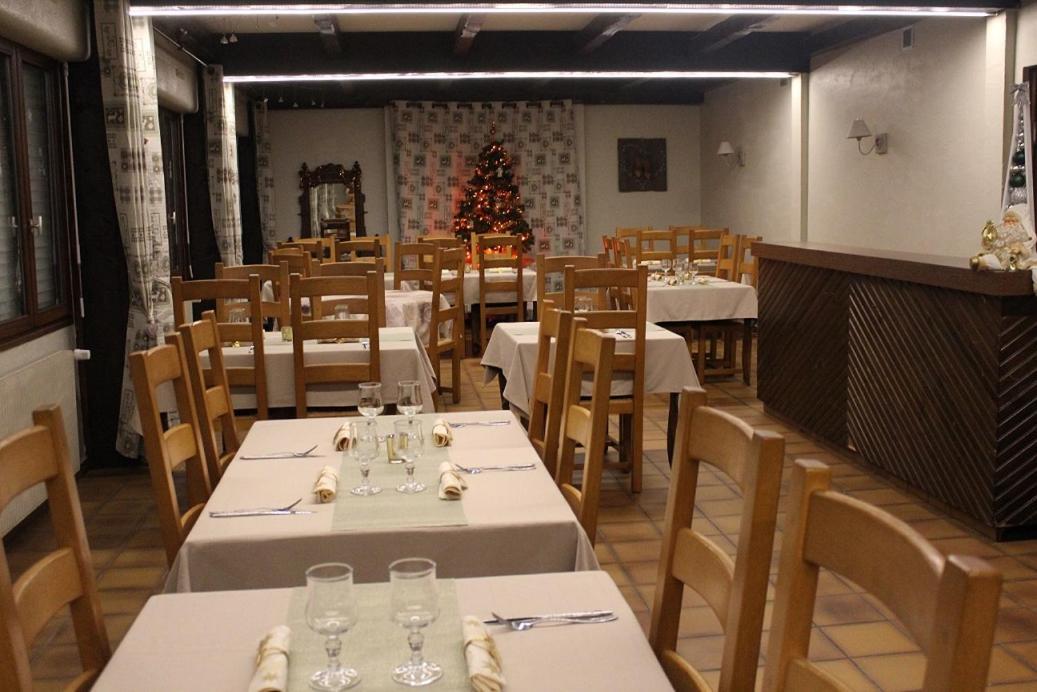 Hotel Les Bruyeres Вантрон Экстерьер фото